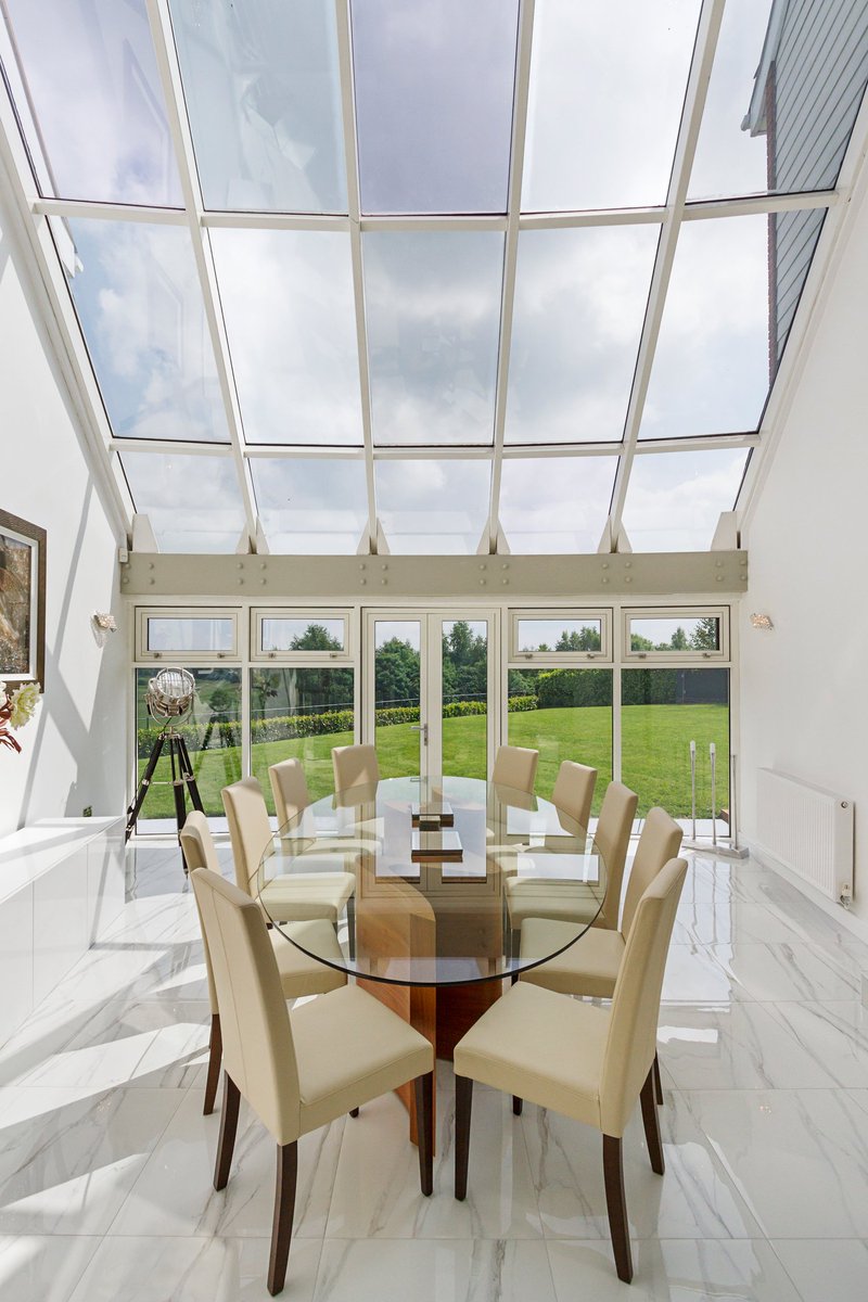 Wow! NOW FULLY AVAILABLE FOR VIEWING AND LOOKING AMAZING!
Full refurbishment and renovation complete by June 15th. #wychwood #property #crewe #nantwich #weston #cheshire #forsale
rightmove.co.uk/property-for-s…