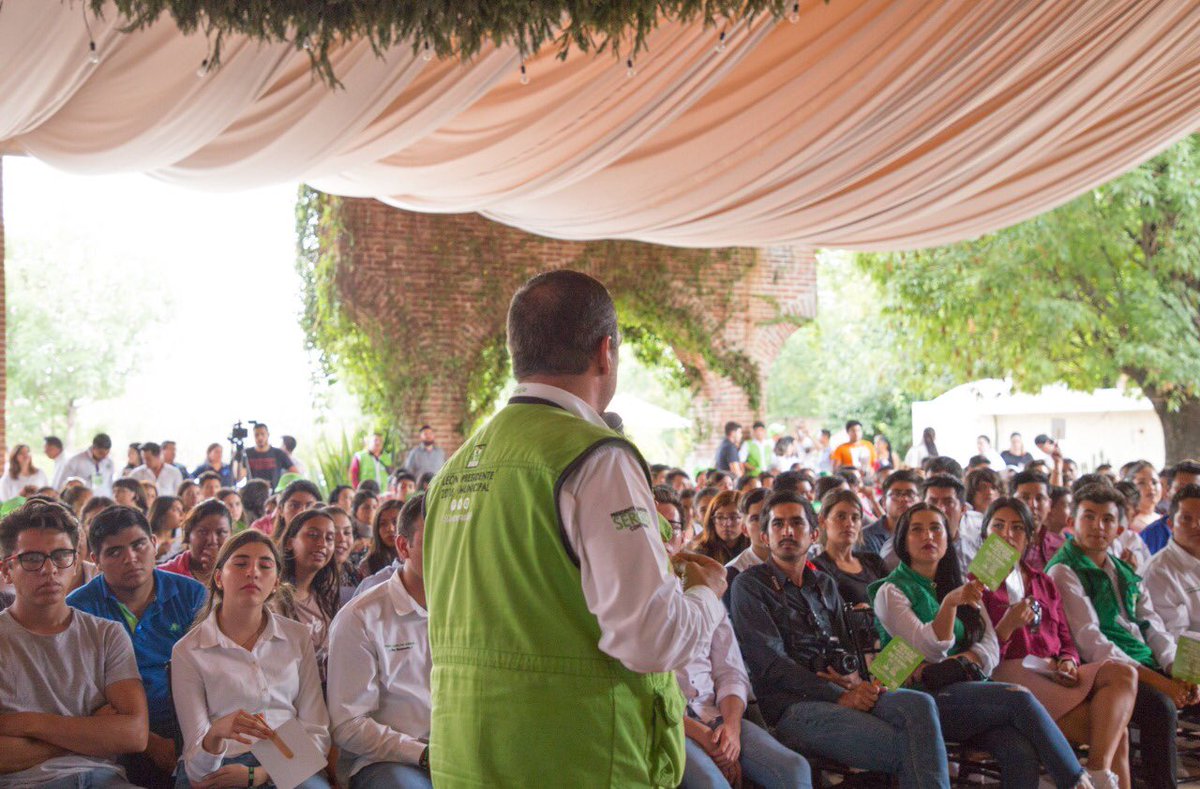 SContrerasMX's tweet photo. Podrán decir algunos que #León está ciego, sordo y mudo, la verdad es que NO, nuestra ciudad ya abrió los ojos así nos quieran hacer creer lo contrario! #VamosAGanar✅ https://t.co/2jK9uFPTzj