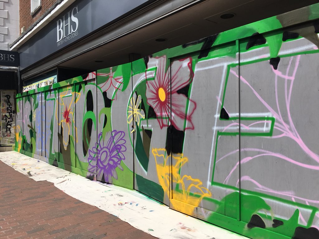rtwtogether's tweet photo. It’s coming together! Keep up to date with progress on our wonderful floral mural for @RTWinBloom by following us for all the latest - and make sure you pop down to Calverley Road to see it in the flesh! #togetherinbloom #britaininbloom #graffitiart https://t.co/dvF8mzCFn5