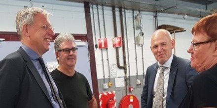 MareGroepNV's tweet photo. @cornelis_visser @gemeentekatwijk Ook directie, leiding en medewerkers (247 'Kattukkers'!)
@MareGroepNV enthousiast over burgemeestersbezoek @gemeentekatwijk vanmorgen. https://t.co/XgJgDHr7ch