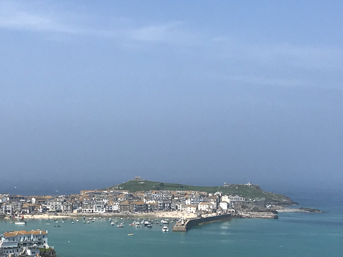 StIvesHarbour's tweet photo. A stunning afternoon - no better place to be! @beauty_cornwall @360Beaches https://t.co/IfBvtAmnps