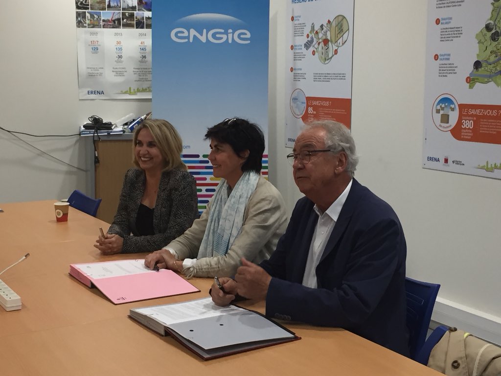 PatrickLEFEBV18's tweet photo. @ENGIEgroup s’engage aux côtés de l’AURAN pour contribuer à la mise en oeuvre de l’observatoire de la Transition Énergétique. Signature de convention sur le site de la chaufferie biomasse de Malakoff @NantesMetropole https://t.co/9XIYxpmiPO