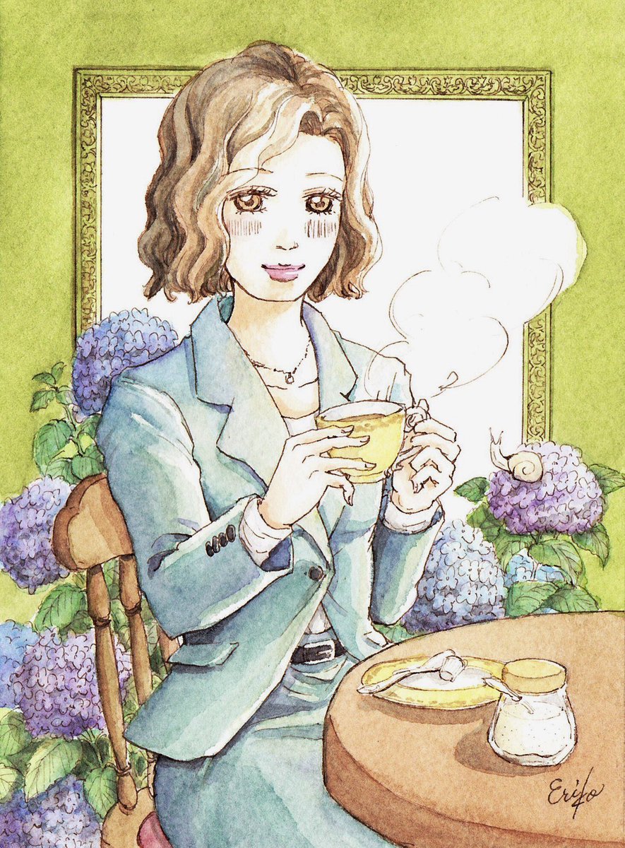打ち合わせ帰りに 近所の紫陽花を眺めてホッと一息。そういや京都の喫茶店で個展をさせていただいた時に、紫陽花のイラストとカラーマンガ描いたなぁ。もう4年も前か。なつかしい。 