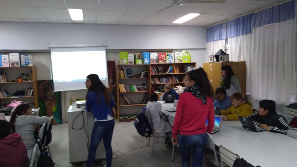 eduteclapampa's tweet photo. Primaria Digital perteneciente al Área de Tecnologías Digitales Educativas de la DGTGE.

En la Escuela N° 243- todos los 6tos Grados. Santa Rosa.
JeeA - Jornadas en el Aula Edición de Textos

#PrimariaDigital
#PrimariaDigital_LaPampa
#Escuela243_StaRosa_LaPampa
#DGTGE_LaPampa https://t.co/Gwhc2ZFwwj