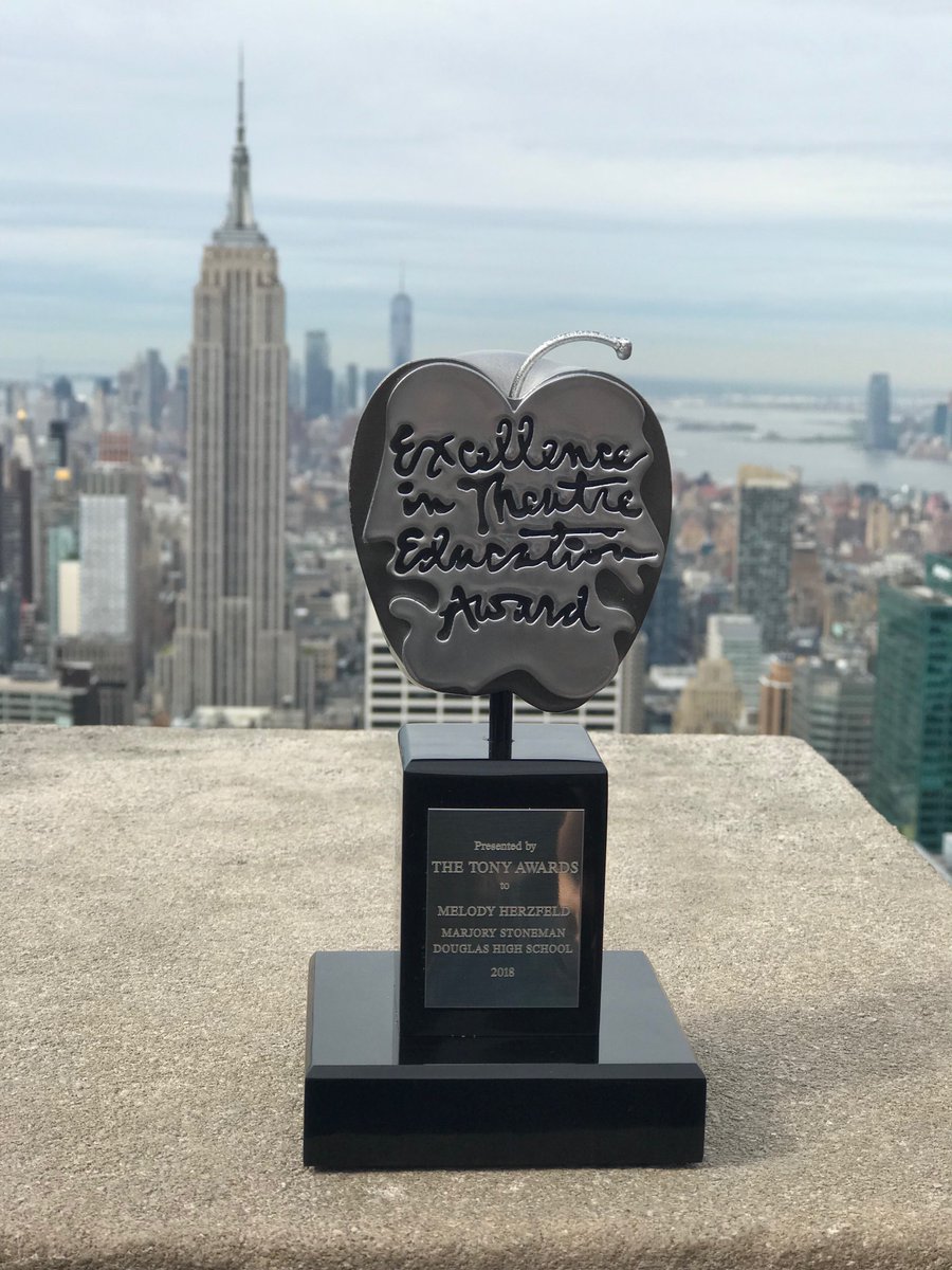 “Behind every great performance is inspiration, and behind that inspiration is a teacher.” Congratulations, Melody Herzfeld, and thank you for inspiring us all with your moving words last night! #cmutonys #applaudmyteacher @TheTonyAwards