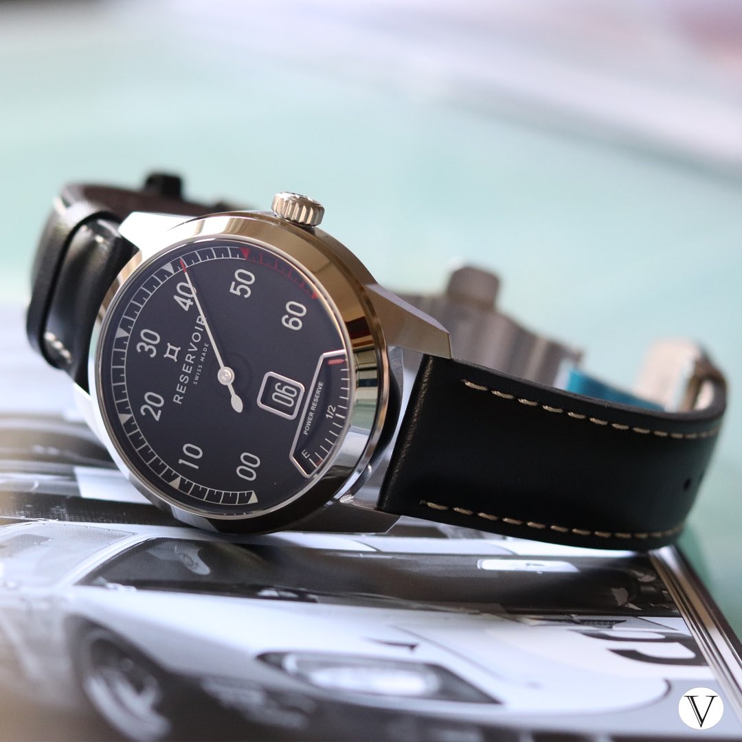 VERITIMEWATCHES's tweet image. The star of the month. #SuperchargedSport by @ReservoirWatch 
Three complications: retrograde minute, jumping hour and power reserve.  #Resevoirwatch