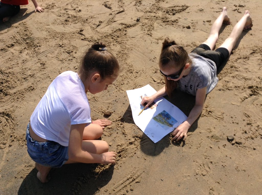 MissScottFallaP's tweet photo. Year 4's trip to the beach. We did a double bubble comparison for English... @FallaParkSchool @Miss_Carr_Falla https://t.co/JFySxRN6bi