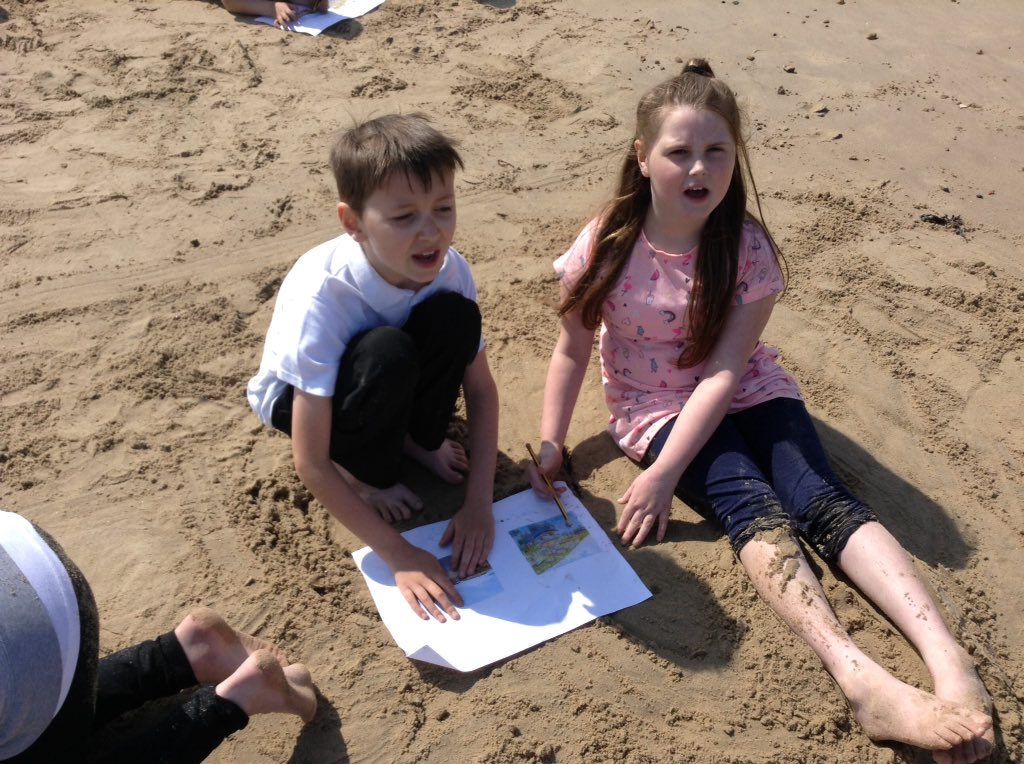 MissScottFallaP's tweet photo. Year 4's trip to the beach. We did a double bubble comparison for English... @FallaParkSchool @Miss_Carr_Falla https://t.co/JFySxRN6bi