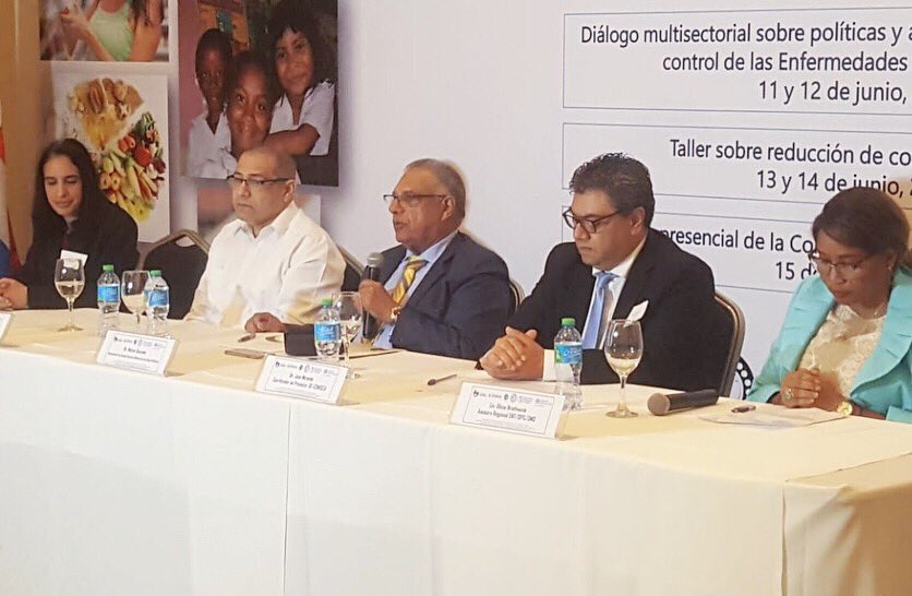 SaludPublicaRD's tweet photo. AHORA se realiza en Punta Cana la reunión de la Comisión Técnica de Enfermedades Crónicas y Cáncer del COMISCA. Este evento forma parte de las iniciativas asumidas por el país, a propósito de la presidencia Pro-Tempore del COMISCA.
#RDPPTCOMISCA2018 #SaludPúblicaRD @SECOMISCA https://t.co/bdKGGsiNJ0