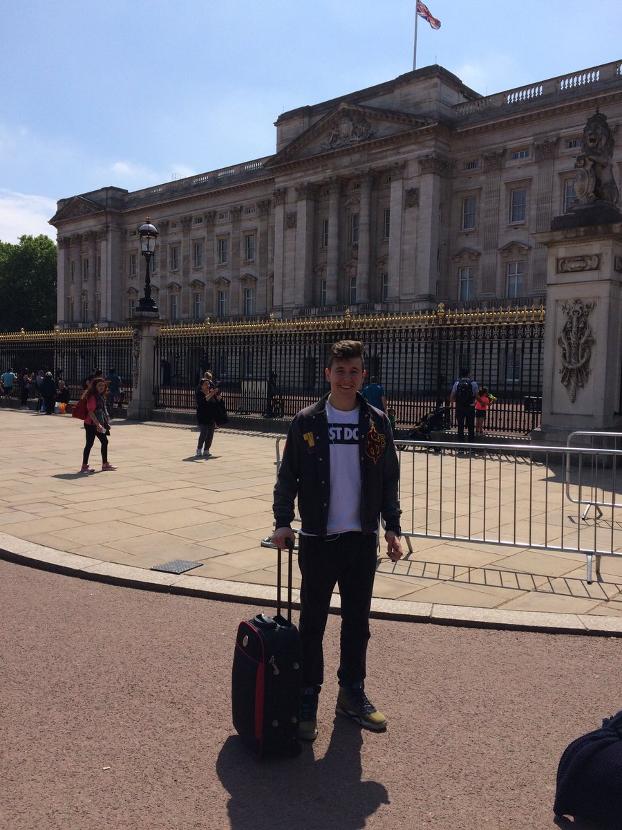 CastlebraeHE's tweet photo. Breakfast and some more sightseeing before heading home after an amazing weekend. Thanks to Kerry Richards, Harry Lomas and the team @DelawareNorthUK , Wembley and @SBFutureChef - a fantastic experience for us all. https://t.co/asJjr3kM6T
