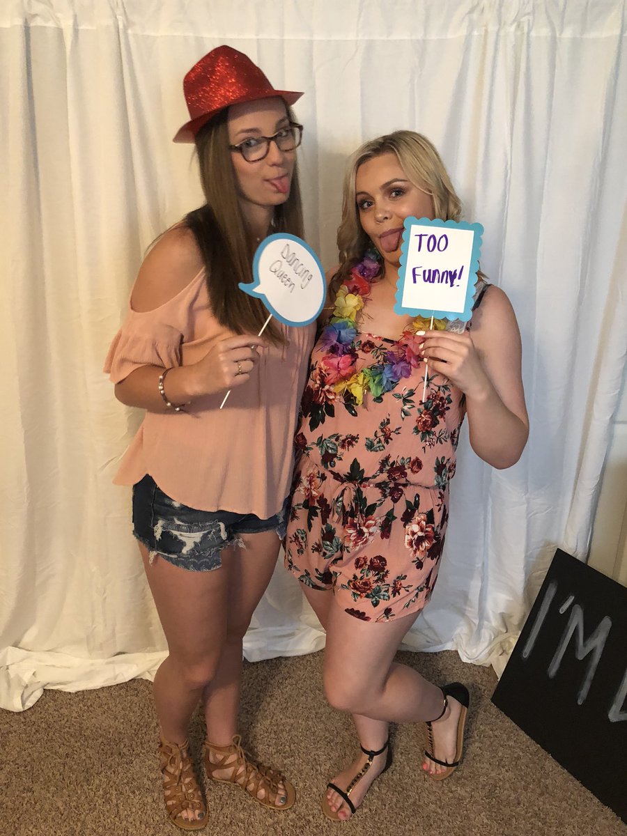mhowell174's tweet photo. happy birthday Laura!!! miss you bb❤️❤️❤️❤️ https://t.co/5ywyubAH2J