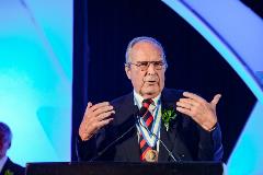 ESA_Tech's tweet photo. Congratulations to Heinz Stoewer, past head of Systems Engineering at #ESATech centre #ESTEC, for receiving the prestigious @IEEESpectrum Simon Ramo Medal for his contributions to system engineering, including overseeing ESA's 1970s #Spacelab programme: https://t.co/3X5l1Nupkf https://t.co/ptIy0j6axO