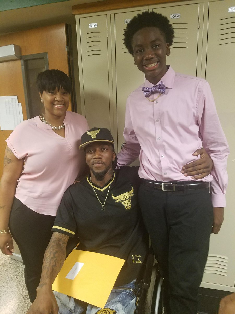 mudiamondsDE's tweet photo. Me n my #BM GOT US A #9TH GRADER YEAAAAAAAA BITCCHHHHHH https://t.co/eJmUeNNmXP