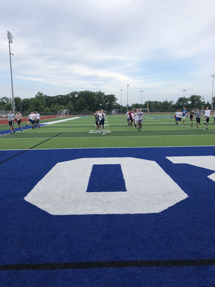 HHS_Footballers's tweet photo. Good start to the work week! #TTP #wearetheprocess @HTouchdownClub @CoachAnderson56 @coachmitchell @HHS_Wrestlers @ https://t.co/tgmYhbyfhe