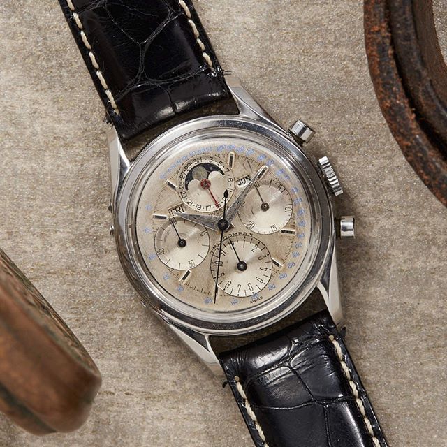 analogshift's tweet photo. #mondayblues? What monday blues? We've got some great stuff in store for you today! .
.
Link in bio.
.
.
#ug #vintageug #universalgeneve #linendial #tricompax #bigeye #pandadial #new #cool #lighting #photography #watchpassion #watchfam #watchmania #watchaddict #menstyle #wat⦠https://t.co/c9uBErjtco