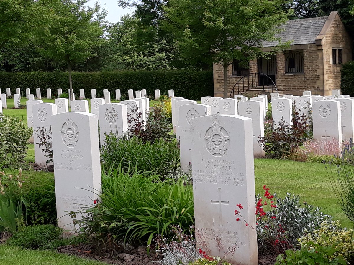 CWGC's tweet image. RT @ElizbethjmSmith: So peaceful and calm @CWGC #Stonefall today. In the brilliant sunshine the cemetery looked beautiful and was full of birdsong. As always the photos don't do it justice. #LestWeForget