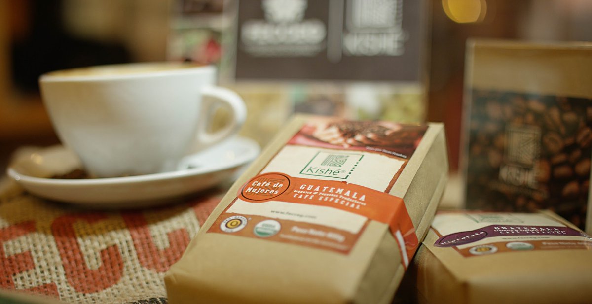 PartnersAgFood's tweet photo. Since 2014, a total of 13 @farmertofarmer volunteers have supported the efforts of organic coffee association, @FECCEG, in #Guatemala. Below is a highlight of this partnership: https://t.co/wwvqV6uIls https://t.co/RsQrgoFtfU