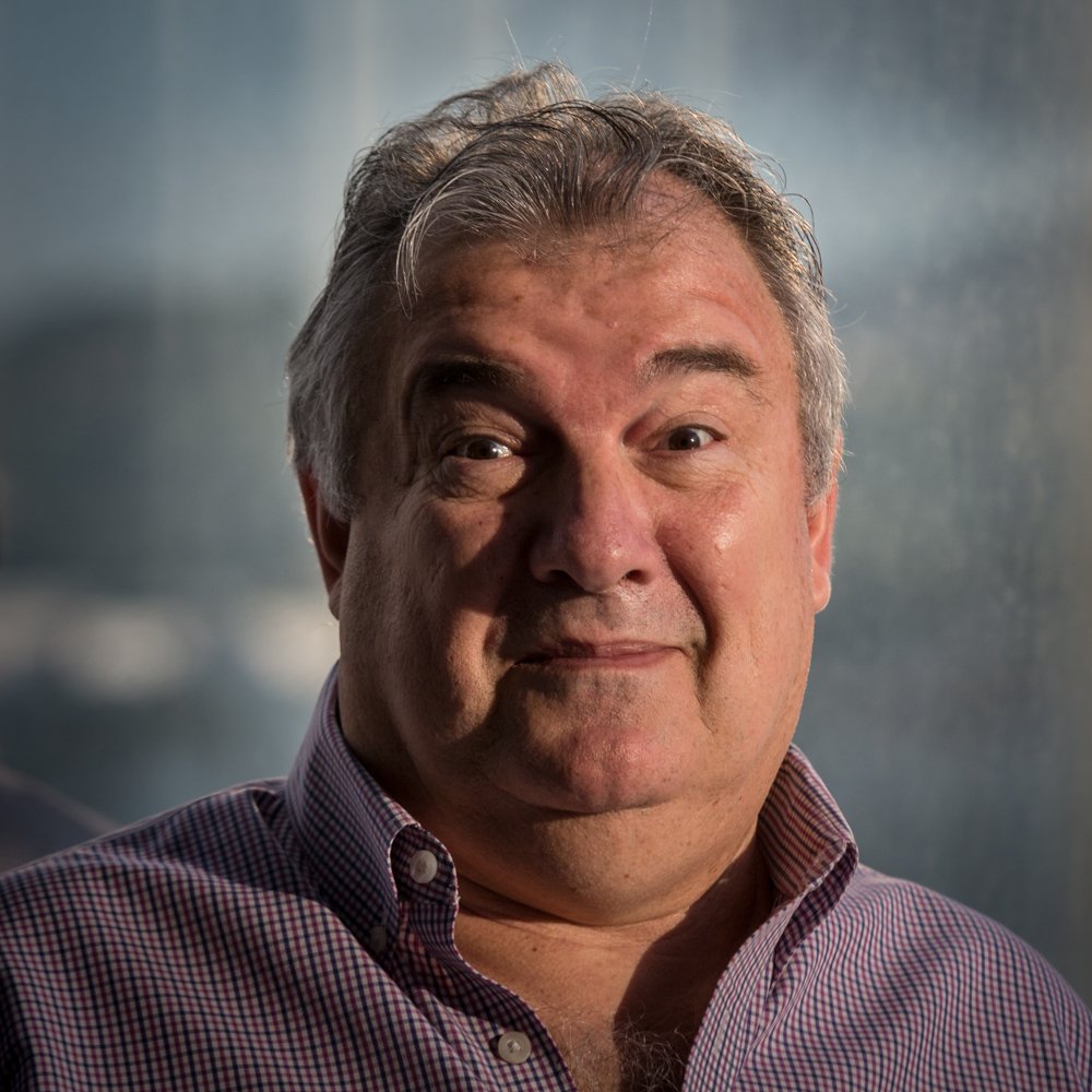 Con tristeza anunciamos el fallecimiento de nuestro CEO, Antonio Bettencourt. Su pasión y liderazgo dejó huella imborrable en quienes tuvimos la oportunidad de compartir con él en la leonera. Su legado en el mercado publicitario será siempre inspiración para los de esta profesión