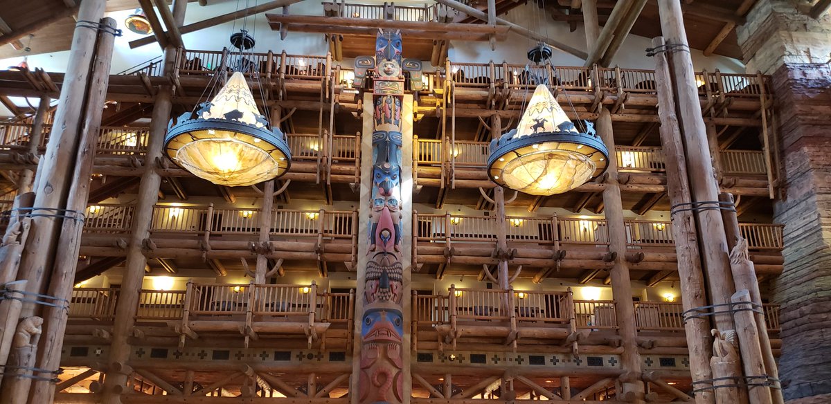 Dani_Scott04's tweet photo. Hello Home! #DisneyVacation2018 #AdalynnHarpers1stDisneyExperience #WhereisMickey #DisneyWildernessLodge https://t.co/Im673n63Od