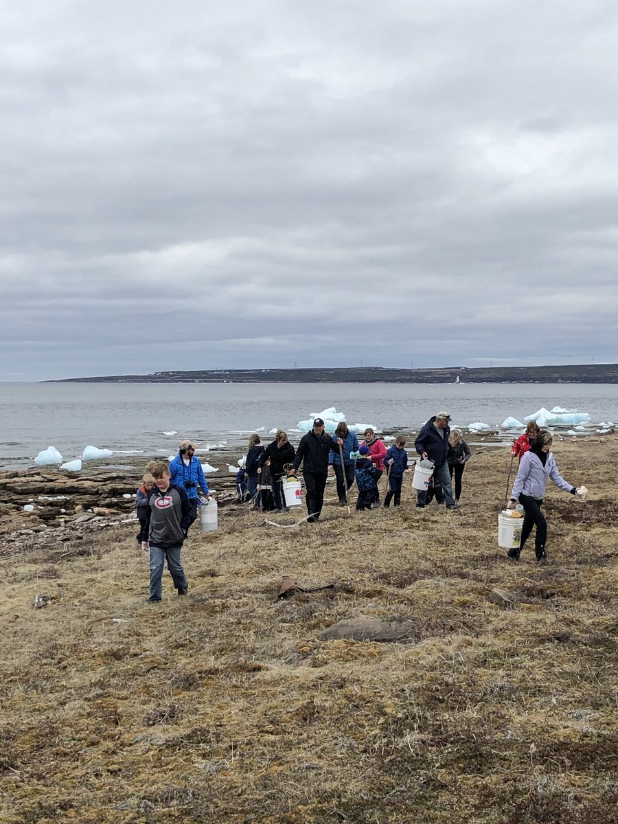 LSHDC2's tweet photo. Fantastic #WorldOceansDay celebration at #PointAmour #Lighthouse PHS yesterday - beach cleanup, brainstorming on reducing plastic use, and making reusable produce bags from recycled materials and t-shirts. Followed by a warm drink and snack! Big thanks to everyone who came out! https://t.co/QpLpCmmPCC
