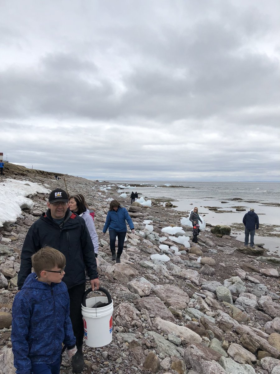 LSHDC2's tweet photo. Fantastic #WorldOceansDay celebration at #PointAmour #Lighthouse PHS yesterday - beach cleanup, brainstorming on reducing plastic use, and making reusable produce bags from recycled materials and t-shirts. Followed by a warm drink and snack! Big thanks to everyone who came out! https://t.co/QpLpCmmPCC