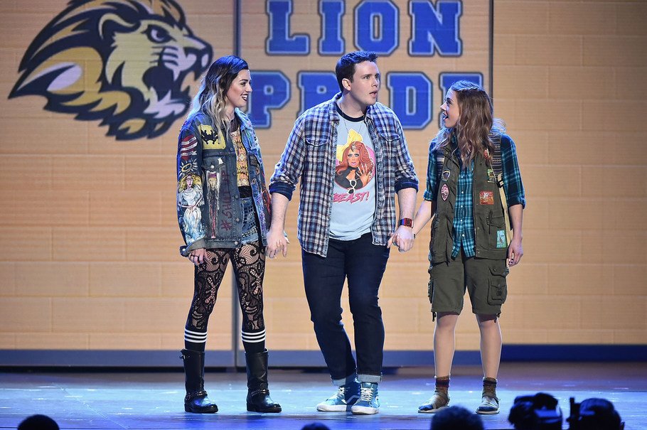 Elon was well represented at the #TonyAwards2018 last night with two Elon alumni and a member of the Class of 2022 taking the stage during the annual celebration of Broadway theatre. elon.edu/e-net/Article/…