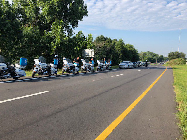 [TRAFFIC OPERATION] Officers stopped 42 drivers for “interstate surfing” on I-77/Arrowwood RD during rush hour. Drivers are using the ramp to “surf” past stopped traffic on I-77, using the “turn only” lane on Arrowwood to get right back on I-77. This will be an on-going operation