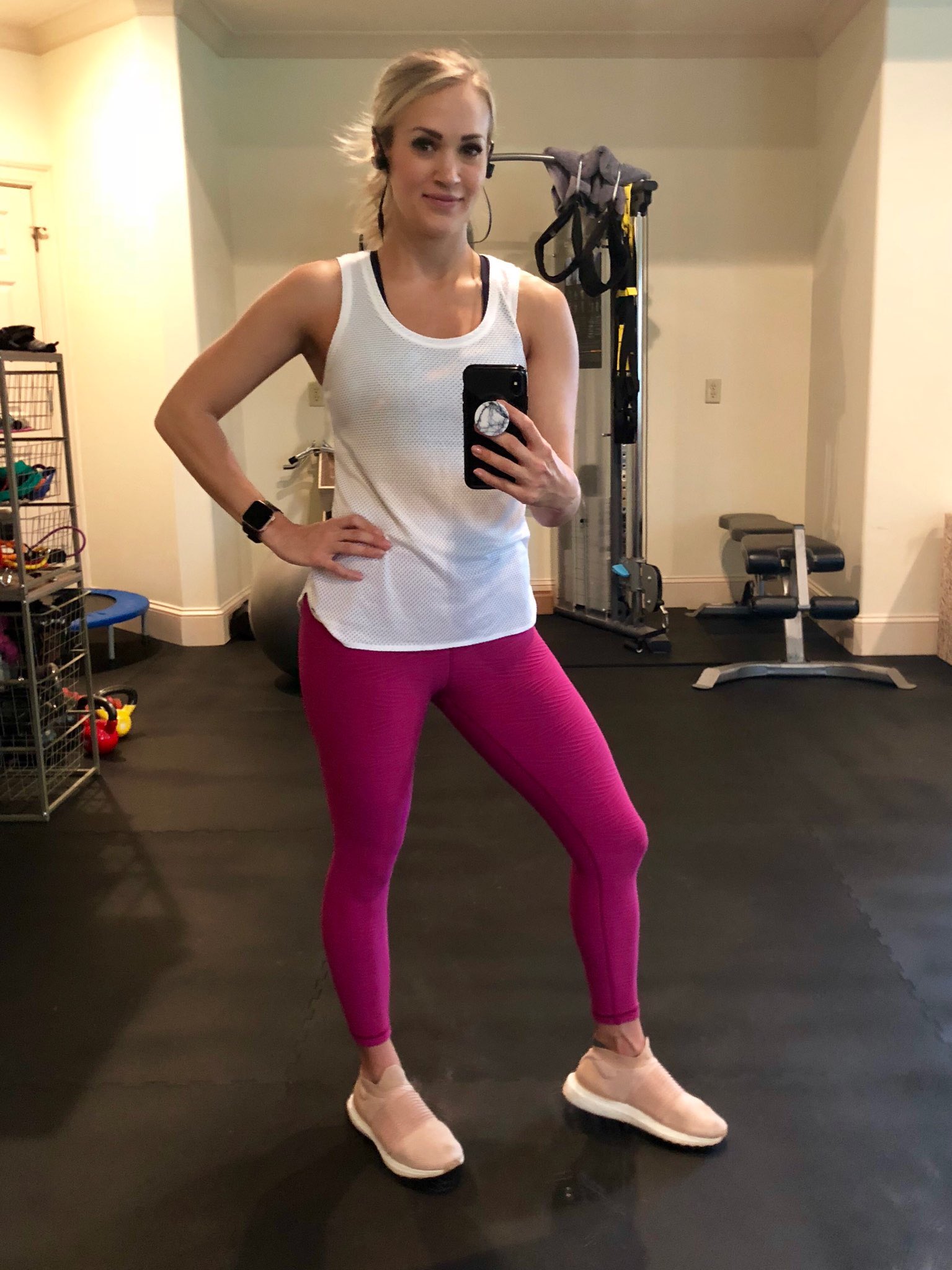Carrie Underwood on X: ❤️ these leggings!! @CALIAbyCarrie   / X