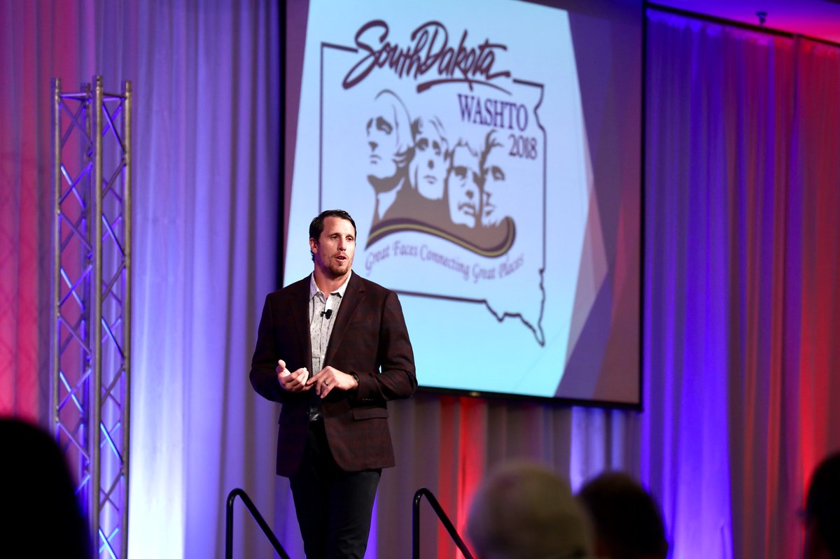 HuronAreaEng's tweet photo. Former Minnesota Viking player and Mt Vernon SD native @chadgreenway52 spoke at #WASHTO2018   Incredible person.. thanks for joining us! https://t.co/fYO9b9Yxa2