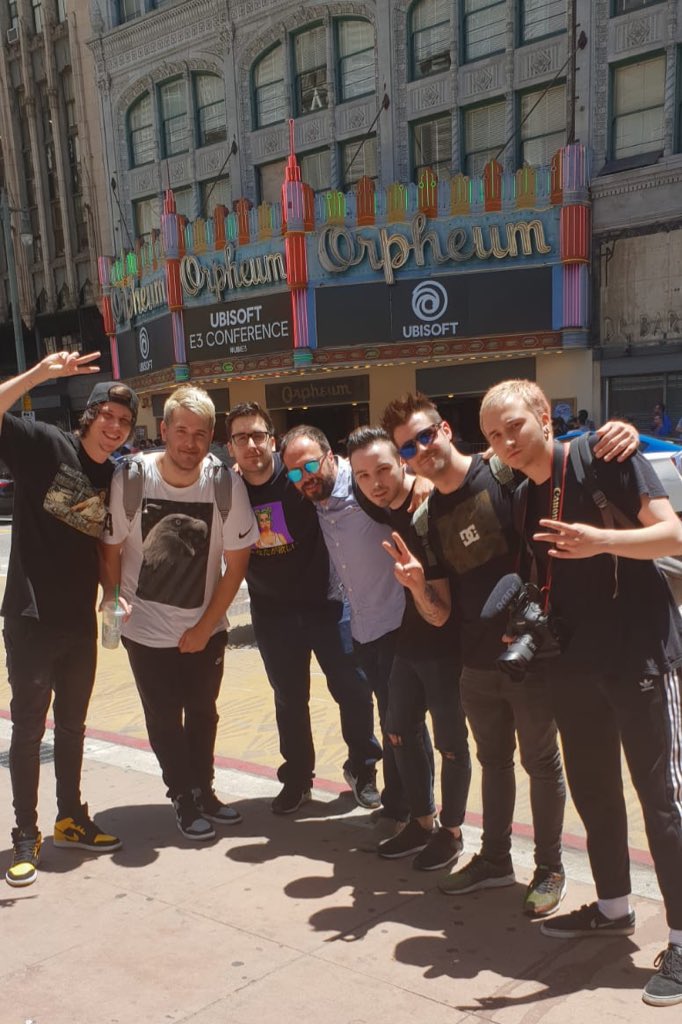 Ubisoft_Spain's tweet photo. Ya están más que listos para nuestro #UbiE3. ¡10 minutos para que empiece la conferencia! Seguidla aquí: https://t.co/JxqFn25xbq https://t.co/LLH0Zhk3m6