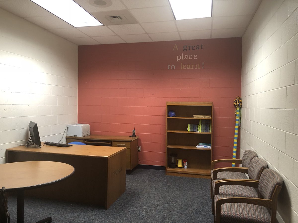 olmstead_jen's tweet photo. Was harder than I thought, but looking forward to the next adventure! Good bye @DDMSDragons Hello @AFMSChargers #WhatStartsHereChangesEverything https://t.co/ZHahc01yqz