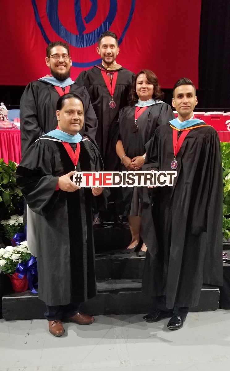 YsletaISD's tweet image. Big Red Pride graduation has begun! #THEDISTRICT #YISDClassof2018 #OneRed @BelAir_Cheer