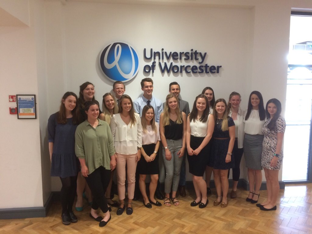 UoWPhysio tweet media