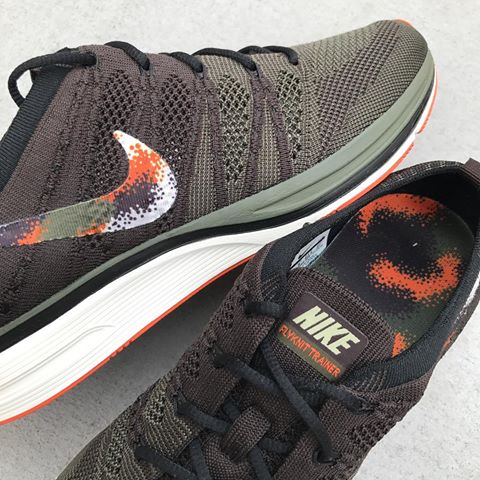 nike flyknit trainer canada