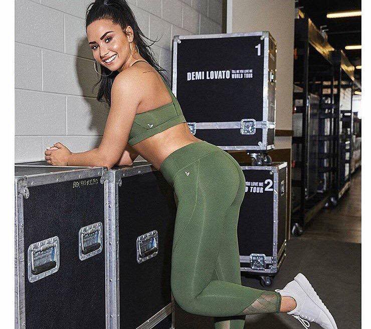 BootyWorldOrder's tweet image. Pic from Louise