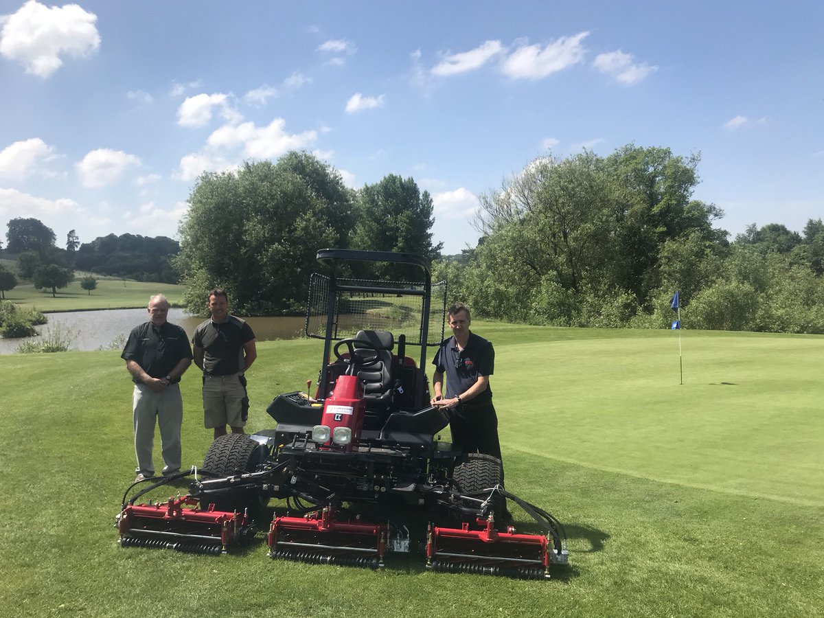 RJPonsford's tweet photo. Pleased to take delivery of our new LM2700 @baronessuk here @BristolGC. Thanks to @HCurtisSons for the service, and @CrownGolf for the new fairway mower. #fairways #highstandards https://t.co/1HC1cc4fGZ