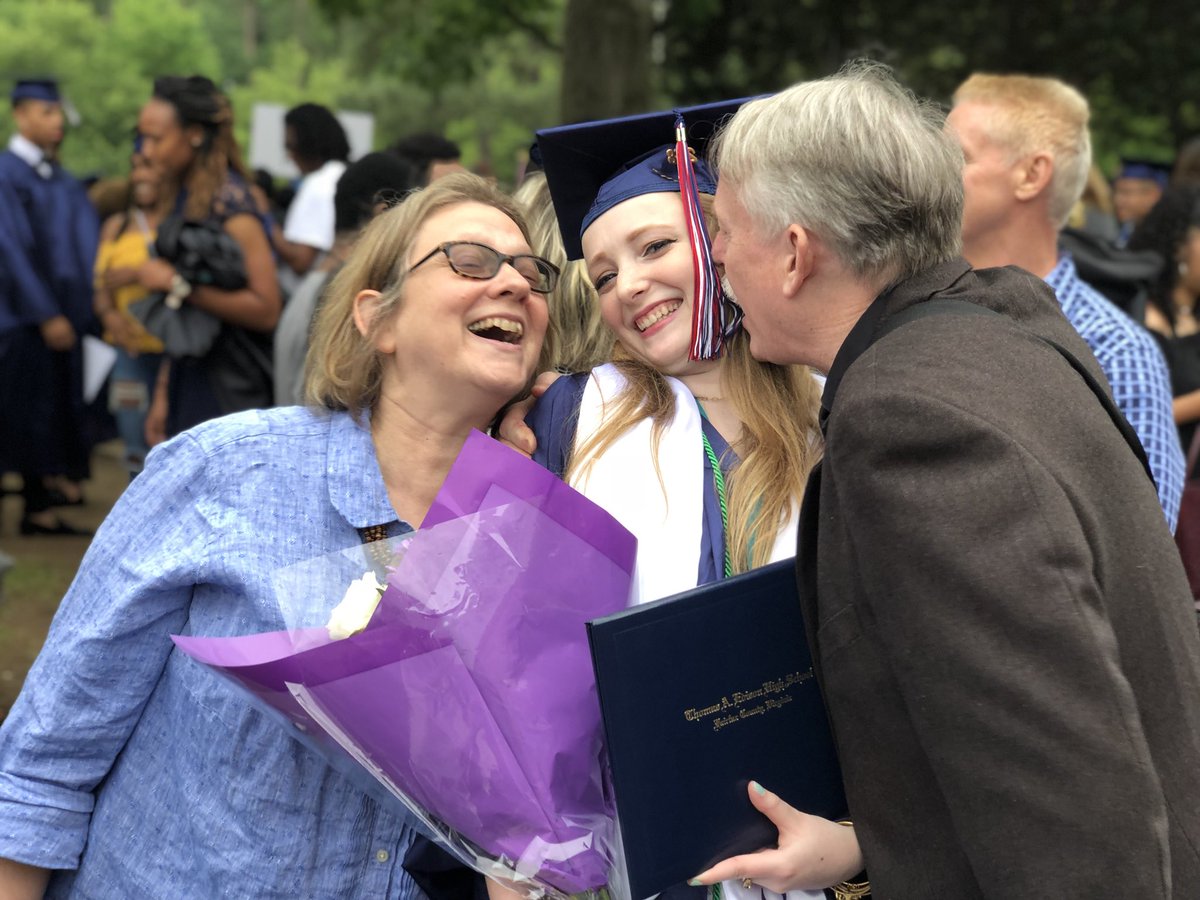abctec's tweet photo. Best #grad2018 pic! Congrats the @thea_ter and the @ThomasAEdisonHS #FCPSgrad18 #fcpsnews https://t.co/HM73x8yw8E