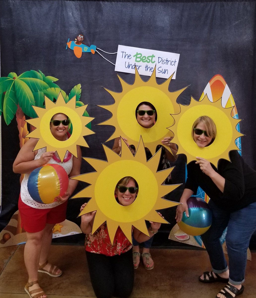 Fun learning at ComalU! @ASE_Mavericks <a href="/SKinginComal/">Sarah King</a> <a href="/DeniseGaribay17/">Denise Garibay</a> <a href="/EFloreani/">Elizabeth Floreani</a> <a href="/NikiSalzillo/">Niki Salzillo</a>
