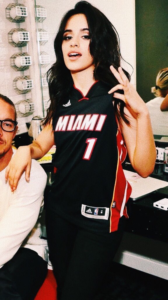 taearp's tweet photo. camila wearing jerseys >>> https://t.co/Y0CqJQrKnG