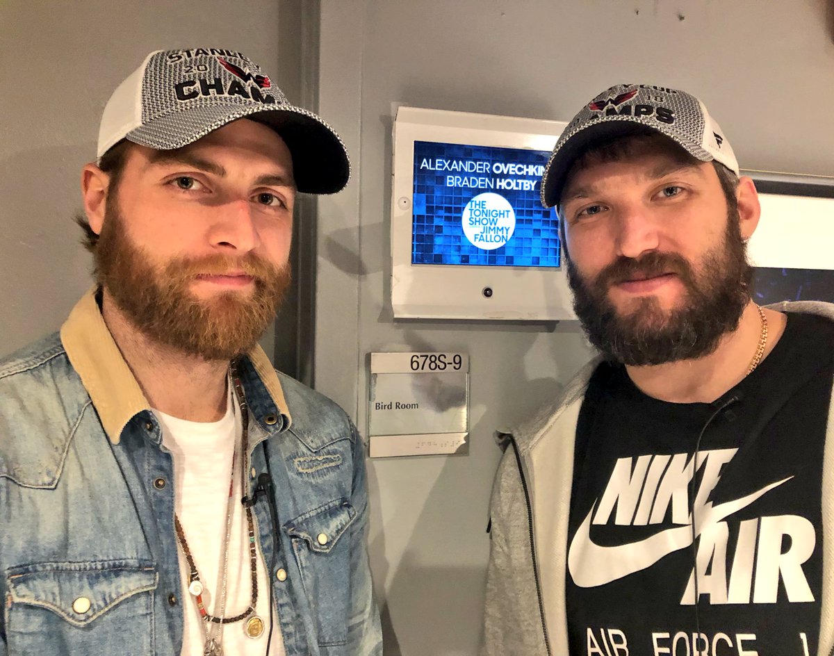 Capitals's tweet photo. Champs are here! #ALLCAPS https://t.co/y3OiWo6QH7