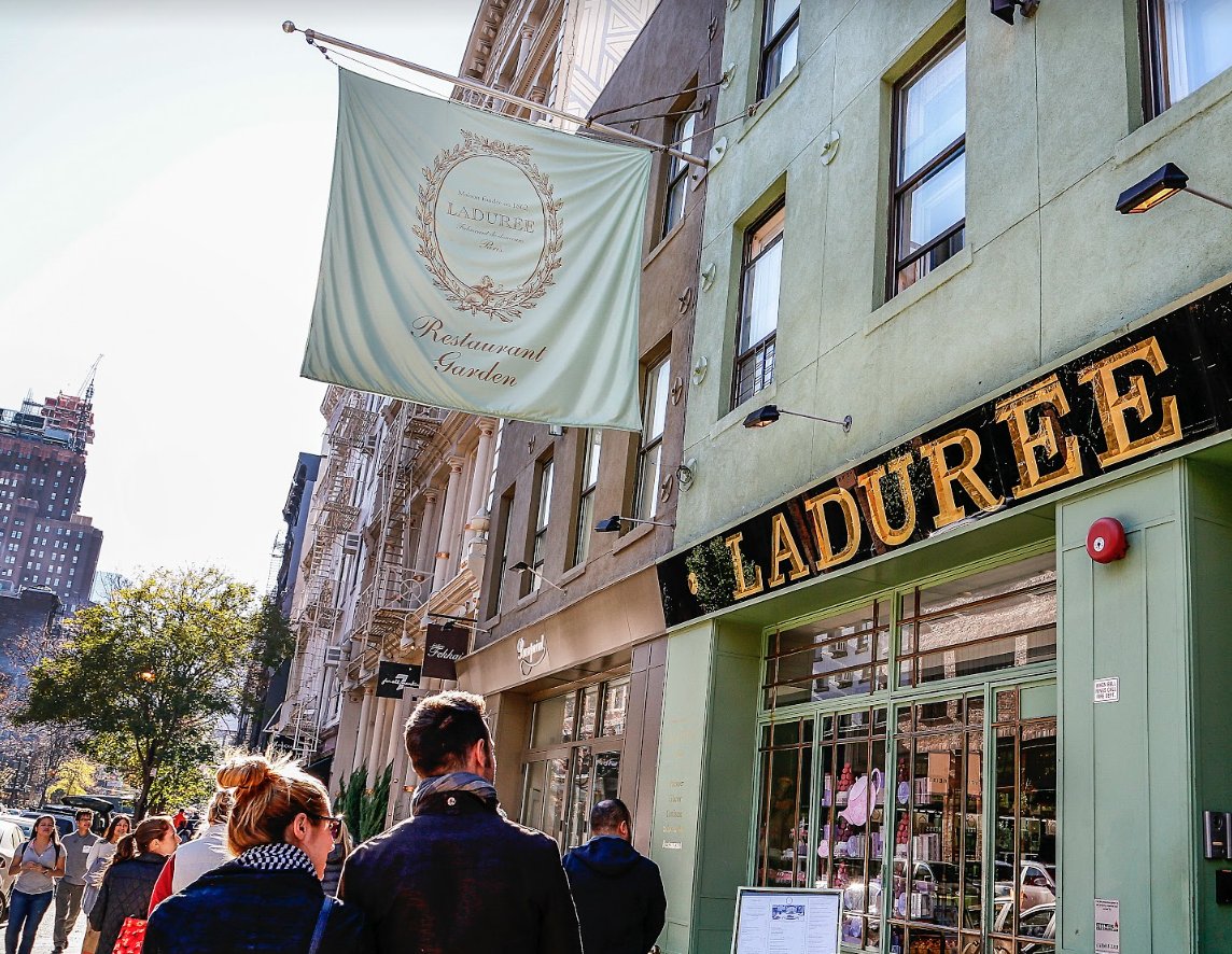 70Charlton's tweet photo. @laduree is a local fave that constantly reminds our stomachs and our hearts why West SoHo is the best place to call "home." -> https://t.co/Zky30TBfLQ #moveintowestsoho https://t.co/q2BduyutO7