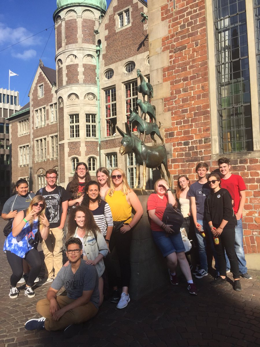 julbug23_julie's tweet photo. 13 Turlock High students, the sites of Bremen, Germany, and a meal of traditional German food. Good day! #tusdsummer #oootoood #TurlockTA https://t.co/F8Njrlvqwl