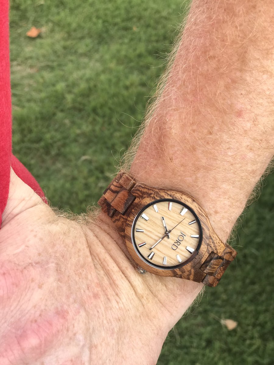loribrownharris's tweet photo. Father's Day is around the corner! Go enter to win a $100 gift card to @woodwatches_com ! https://t.co/Nk7fUJpr0N     #jordwatch #jordwatches https://t.co/GDqlHq3tkL