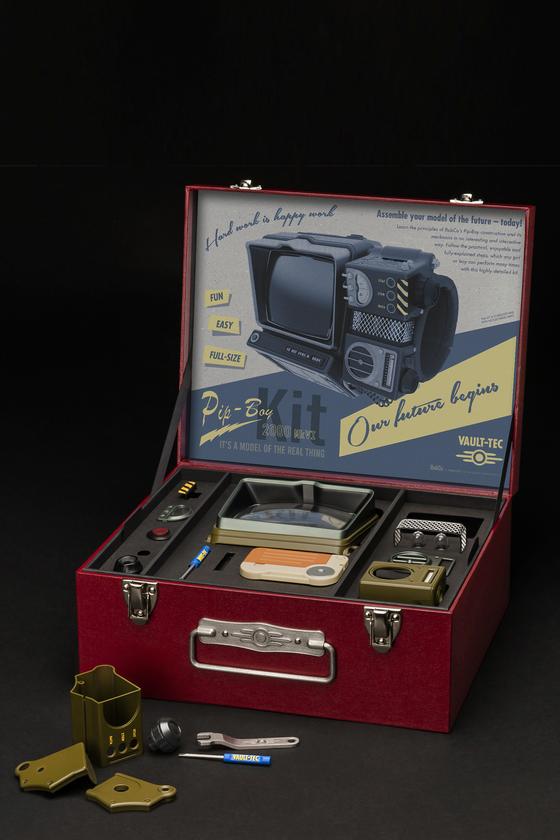 Lordmaster4011's tweet photo. #Fallout76 So might have pre-ordered the #Fallout76PowerArmorEdition collector's editon and the Mark 2000 Mark VI #Bethesda You know how to hook me. https://t.co/taBILZYYg2