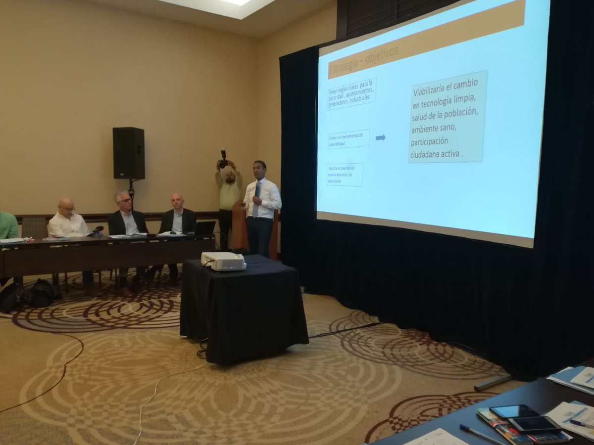 #DominicanaLimpia

Equipo Nacional de Dominicana Limpia encabeza Taller de evaluación del 1er año de ejecución de este programa, identificando avances, desafíos, áreas de mejora y aspectos estratégicos a tener en cuenta para continuar su implementación