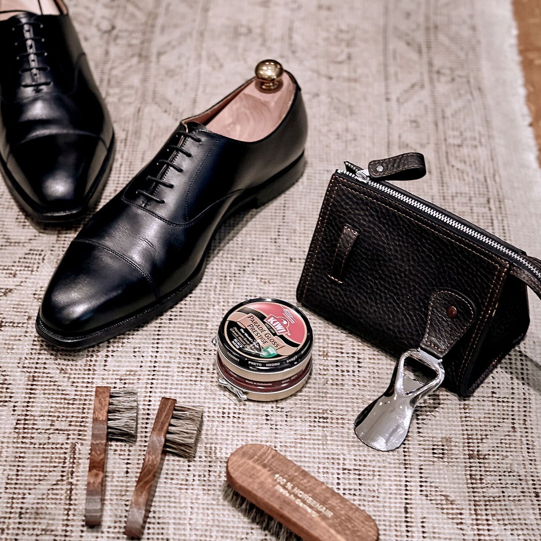 OneNightApp's tweet image. CALLING ALL DADS: Enter for your chance to win a two night stay in ANY CITY on us! The winner selected will also be gifted $1000 of @toddsnyderny swag as well as a year’s worth of razors and Dopp Kit courtesy of @harrys. #FathersDay: bit.ly/2JMBlOi