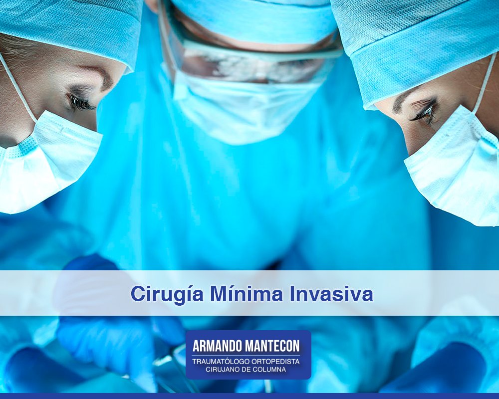 drmantecon's tweet photo. Cirugía tradicional: requiere largas incisiones en la espalda. Se cortan los músculos y se separan de la columna vertebral para dar acceso al área.
Cirugía Mínima Invasiva: a través de pequeñas incisiones en la espalda. Procura cortar la menor cantidad de músculo posible. https://t.co/TsQeGEKY93