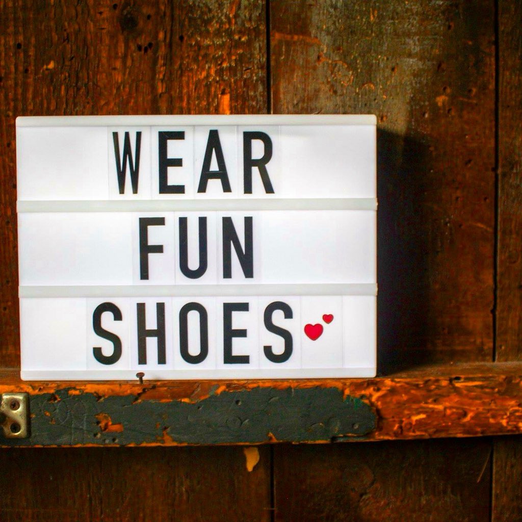 WearFunShoes's tweet photo. Bad News: It’s Monday👎

Good News: You have 5 days to figure out your Friday night outfit💃🏻👠 https://t.co/S2DOvtjMPE