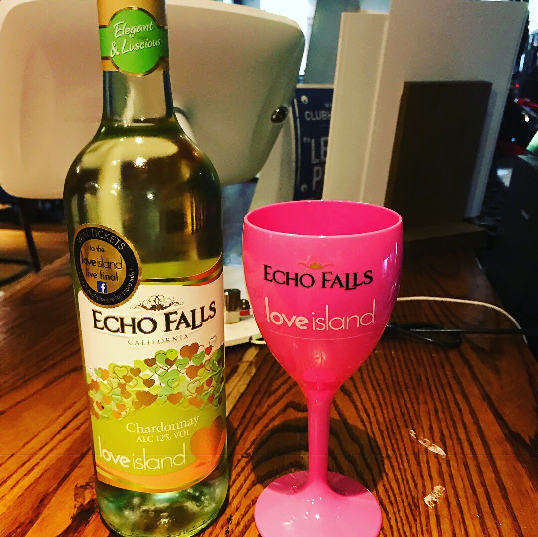 YatesSoton's tweet photo. Want your very own love island wine glass? Get one for free if you buy a bottle of echo falls during the show!! Watch it live at Yates Southampton #LoveIsland https://t.co/qLrVz3fcap