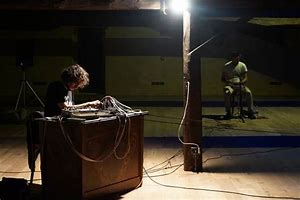 FondazioneMorra's tweet photo. #LaDigestion #16giugno 🔝🎶

✔️H:12:00-18:00 I’m sitting in a room – program of audio screenings
#ComplessodiSanDomenicoMaggiore ingresso gratuito

 ✔️H: 19:30

Maurizio Argenziano 
NS: Giovanni Lami &amp; Enrico Malatesta
 #Riotstudio
ingresso: 5 €

👉 https://t.co/q675o2FYKD https://t.co/9nqCllIwqH
